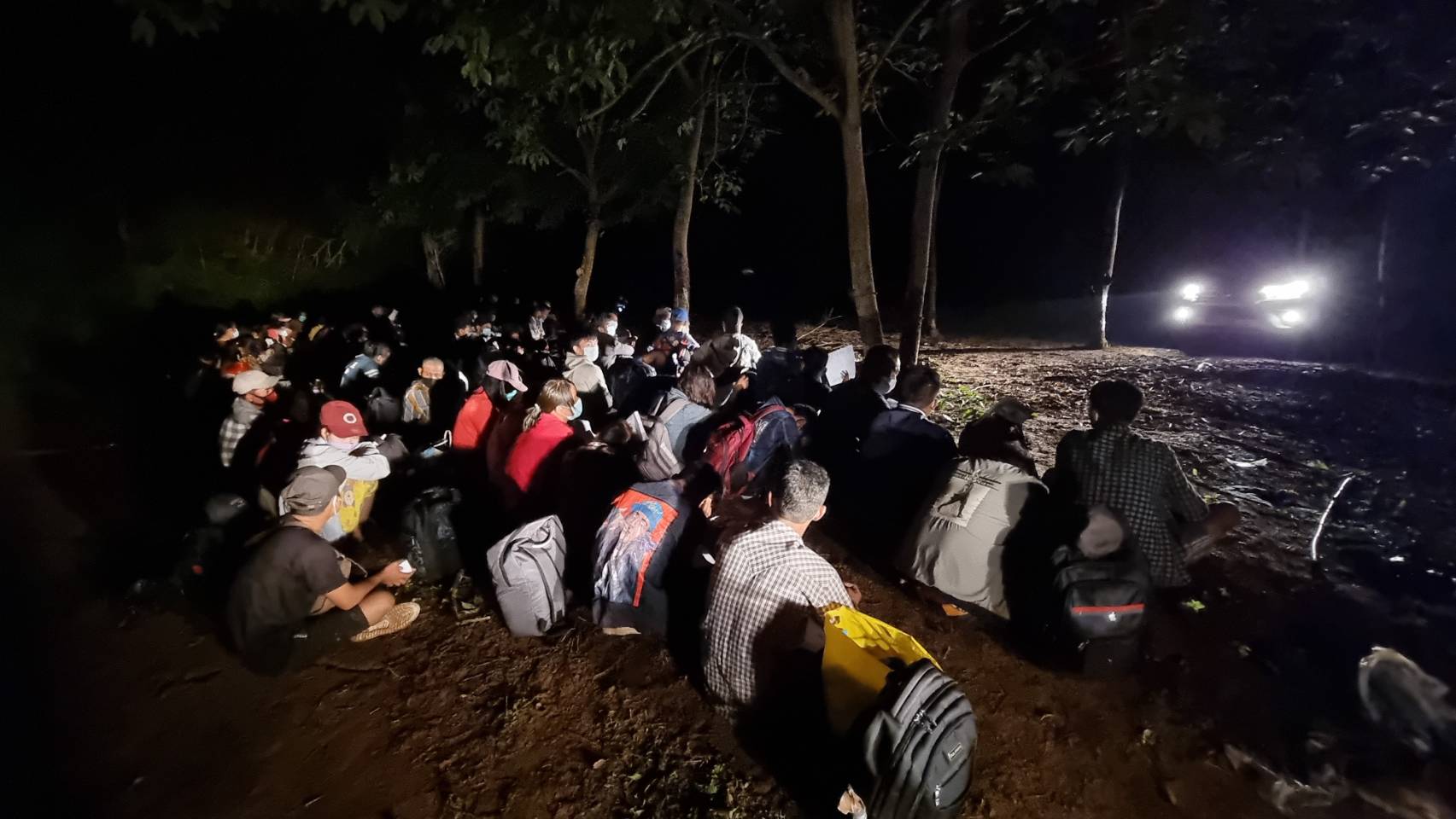 ภ.7 รวบแรงงานต่างด้าวชาวเมียนมาร์หลบหนีเข้าเมือง จำนวน 86 คน