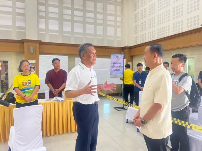 “อิทธิพร” ลงพื้นที่สมุทรสงคราม ตรวจความพร้อมเลือกสว.ระดับจังหวัด แนะเจ้าหน้าที่ให้มีความรอบคอบ
