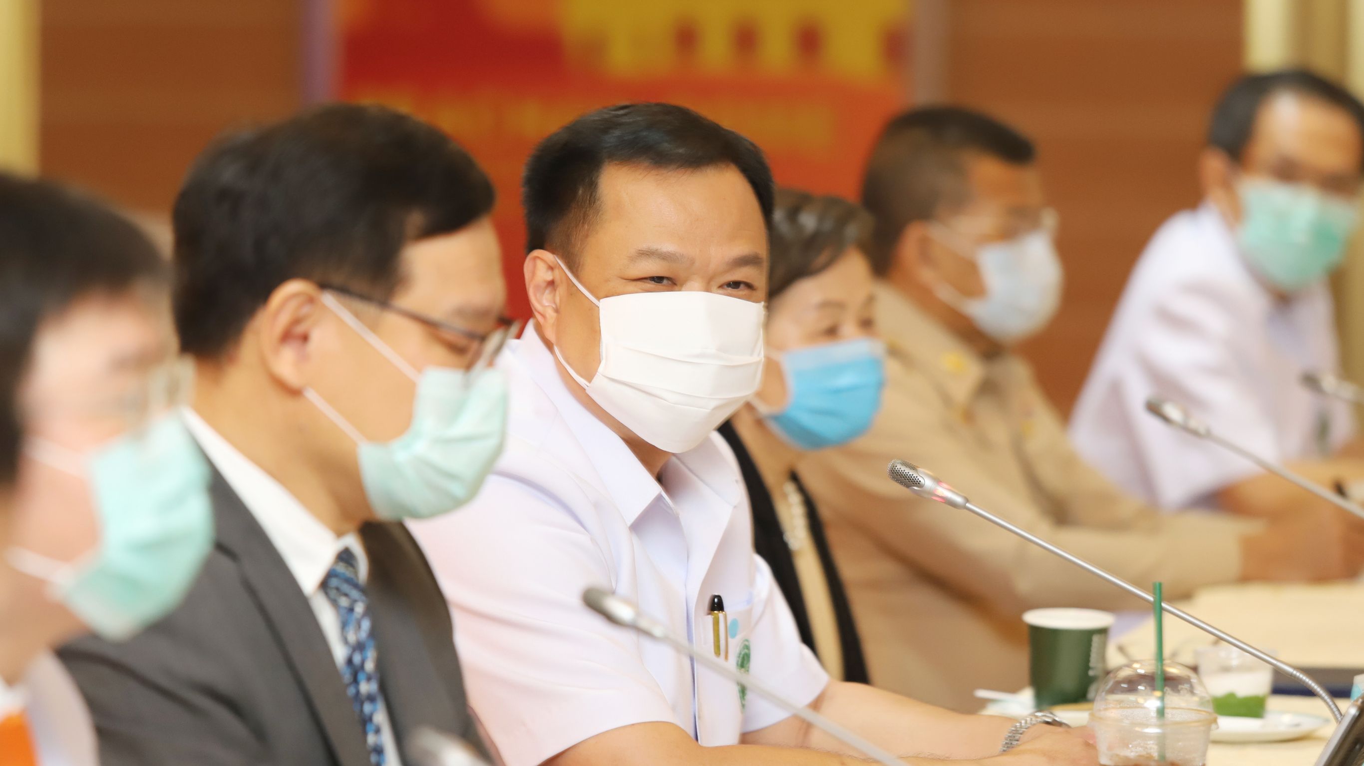 อนุทินร่วมประชุม “สามัคคีที่ปทุม เราจะรบร่วมกันในสงครามโควิด-19”ผลักดัน รพ.ธรรมศาสตร์ฯ เป็นศูนย์กลางการรักษาผู้ป่วย
