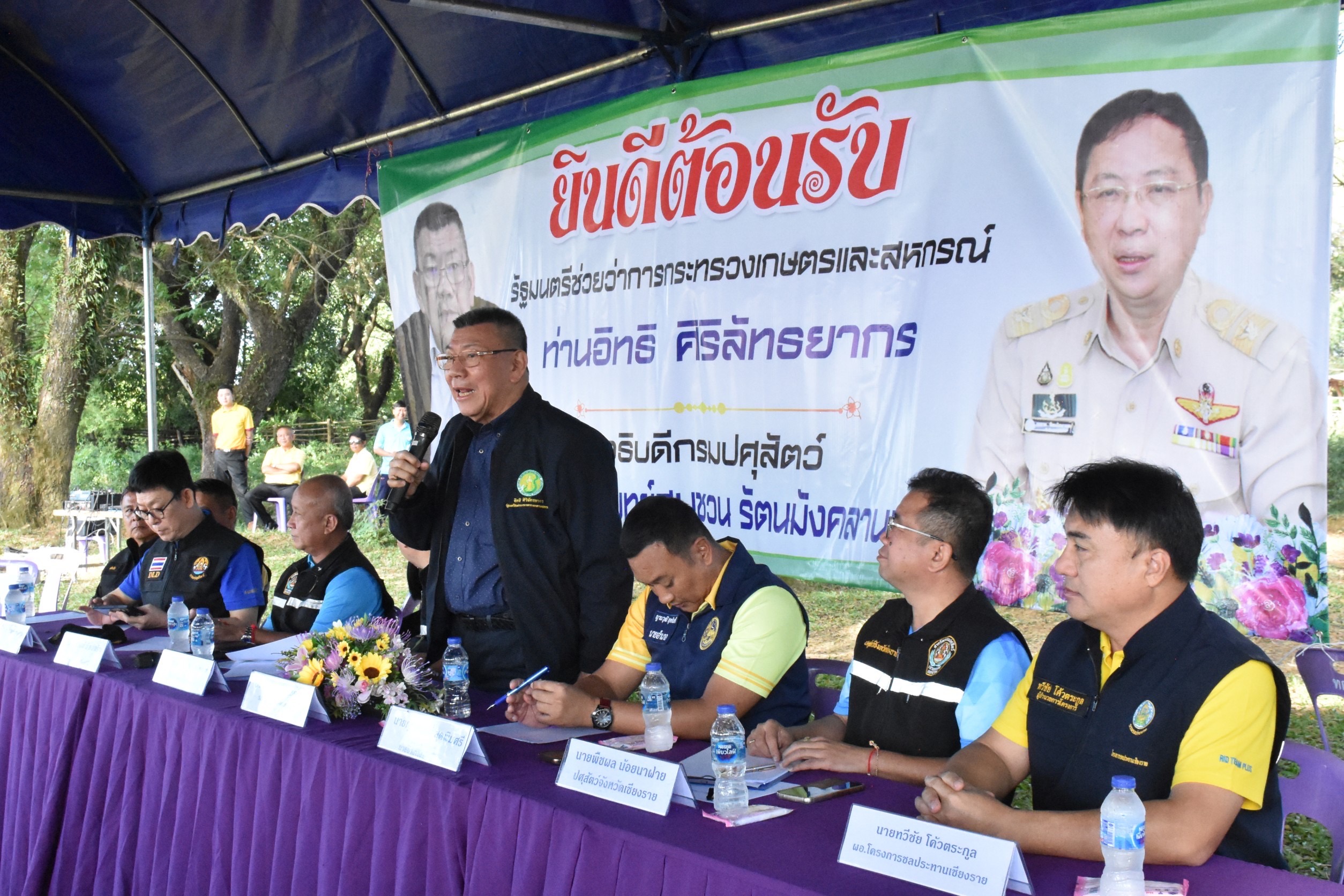 รมช.เกษตรฯ ลงพื้นที่ปางควายเวียงหนองล่มหลังมีควายป่วยล้มตายสั่งกำชับให้กรมปศุสัตว์แก้ไขปัญหาทั้งระยะสั้นและยาว
