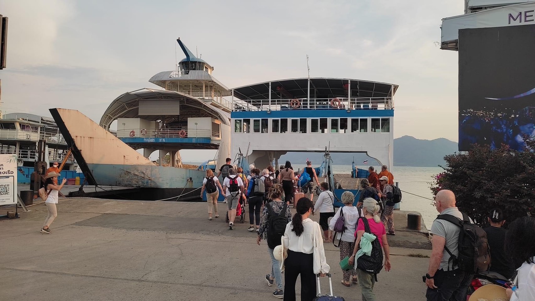 ท่องเที่ยวสงกรานต์’66 ห้องพักเต็มทั้ง 3 เกาะหลักตราด  ททท.คาดเงินสะพัด​ 300​  กว่าล้าน