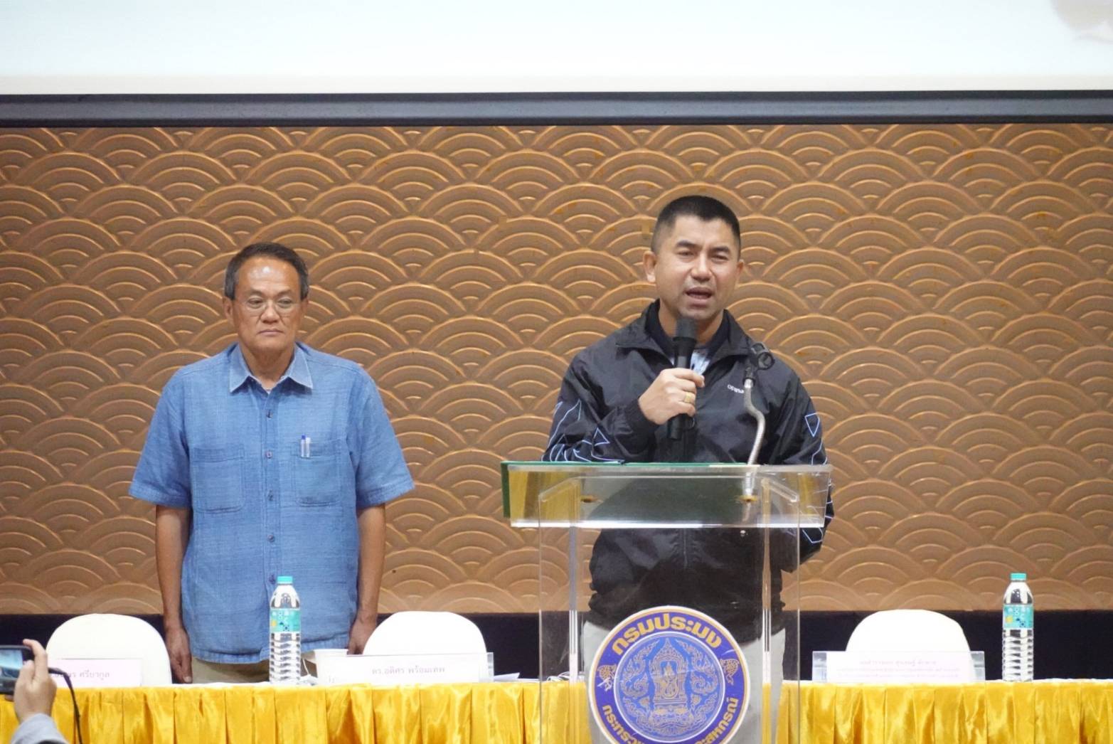 "บิ๊กโจ๊ก" เปิดเวทีรับฟังพี่น้องประมง หารือการออกใบอนุญาตประมงพื้นบ้าน