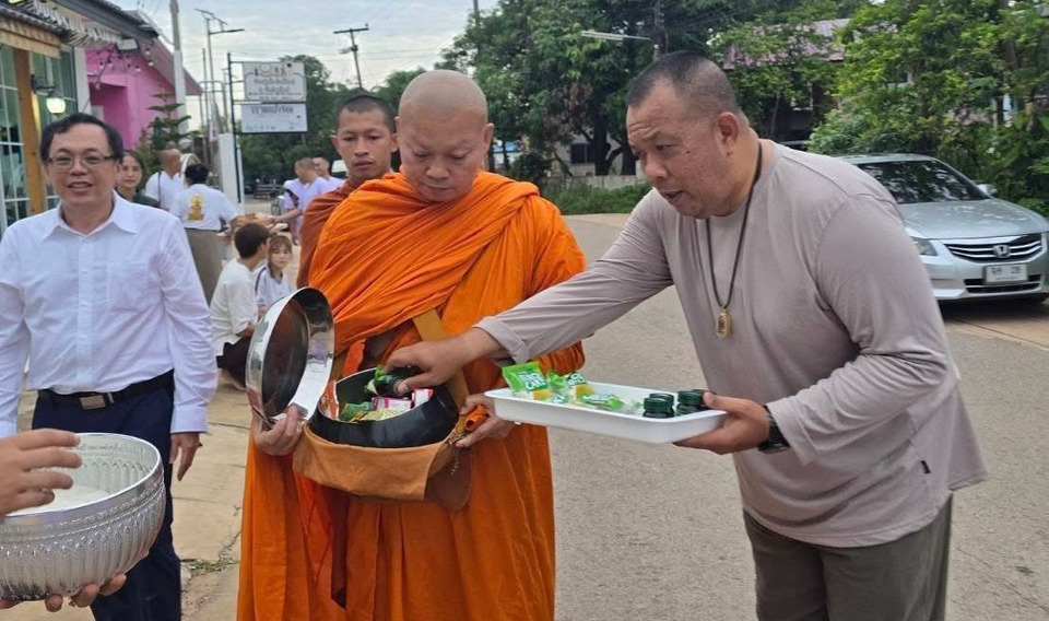 น้ำตาซึม! "พระบุญสิน" อดีตแม่ทัพภาค 2 เปิดใจบวชอุทิศกุศลให้ทหาร-ประชาชน สังเวยสมรภูมิเลือด "ไทย-เขมร" ทุกนาย