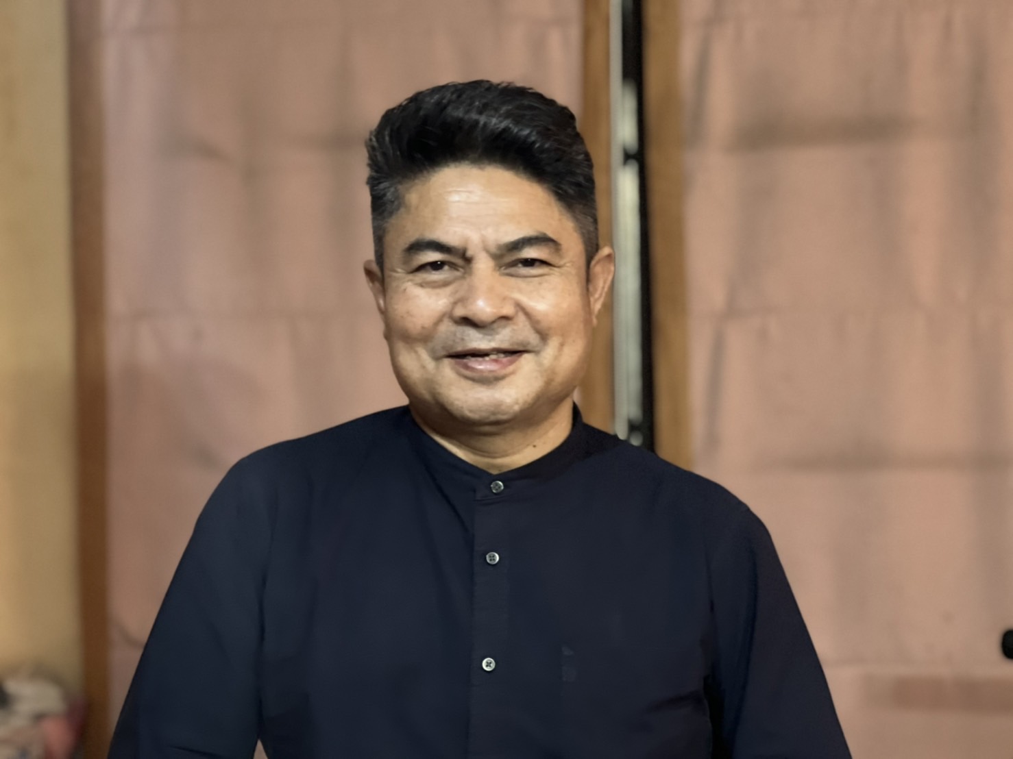 "เทพไท" เตือนกกต.อย่าบ้าจี้สั่งอสม.หยุดทำงานช่วงเลือกตั้งอบต.พร้อมส่งเพลง "คนเสื้อสีเทา" ให้กำลังใจ