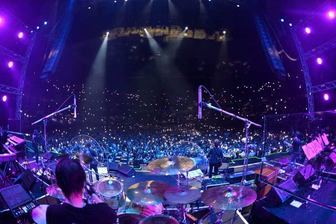 เพลงสรรเสริญพระบารมีก่อนเล่นคอนเสิร์ต37ปี "อัศนี&วสันต์"