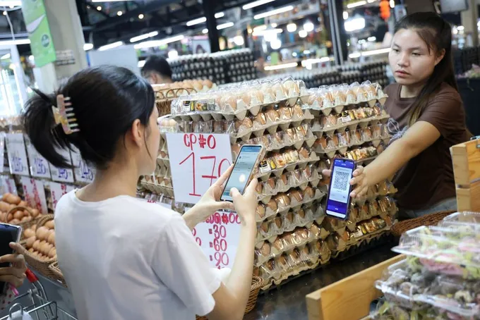 เงินสะพัดทะลุพันล้าน! "คลัง" หน้าบาน วันแรกยอดใช้จ่าย "ไทยช่วยไทยพลัส"