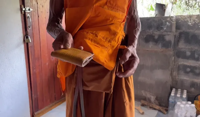 สองผัวเมียสุดแสบตระเวนขายแว่นตามวัดฉกเงินหลวงพ่อ 2 หมื่นหนีลอยนวล