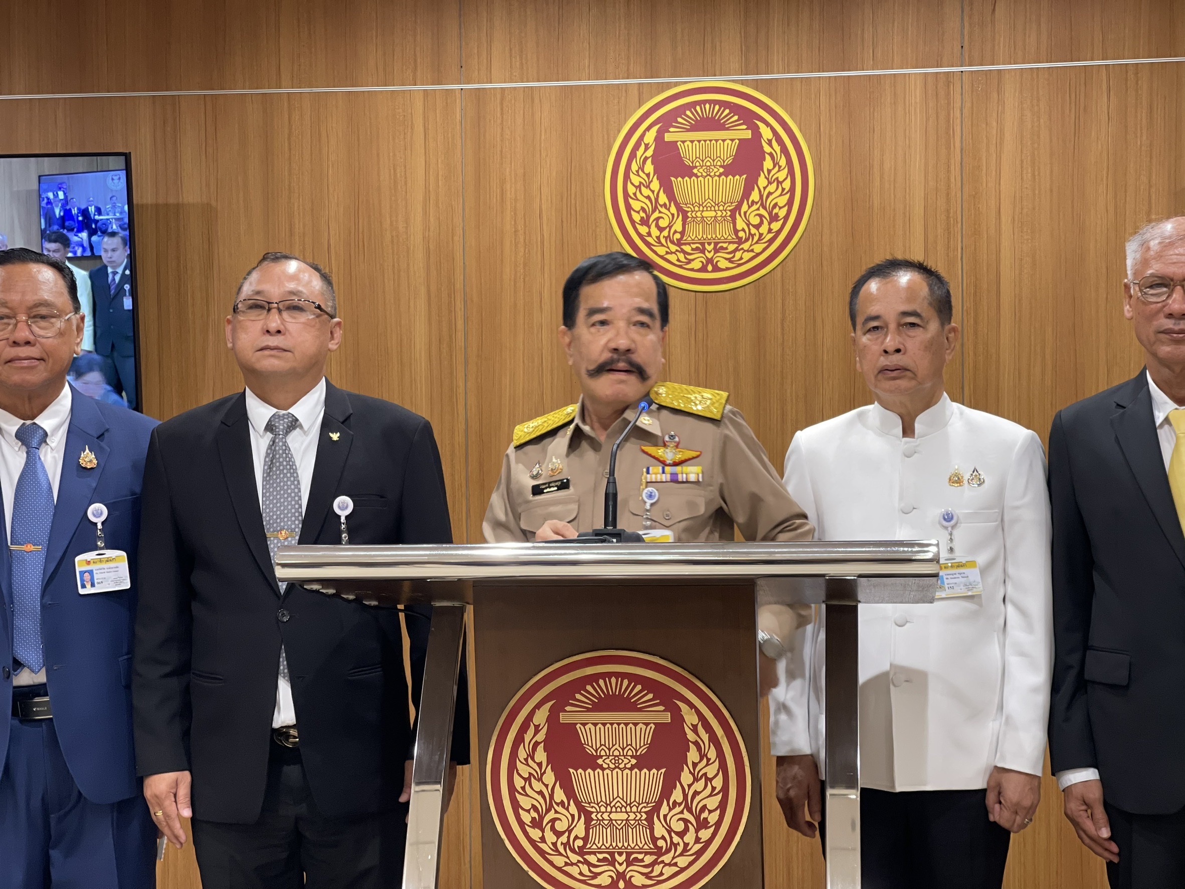 "กมธ.ทหาร สว." รอเคาะเชิญ "นายกฯ" แจง 3 ปมปัญหาชายแดนไทย-กัมพูชา และชายแดนใต้ 
