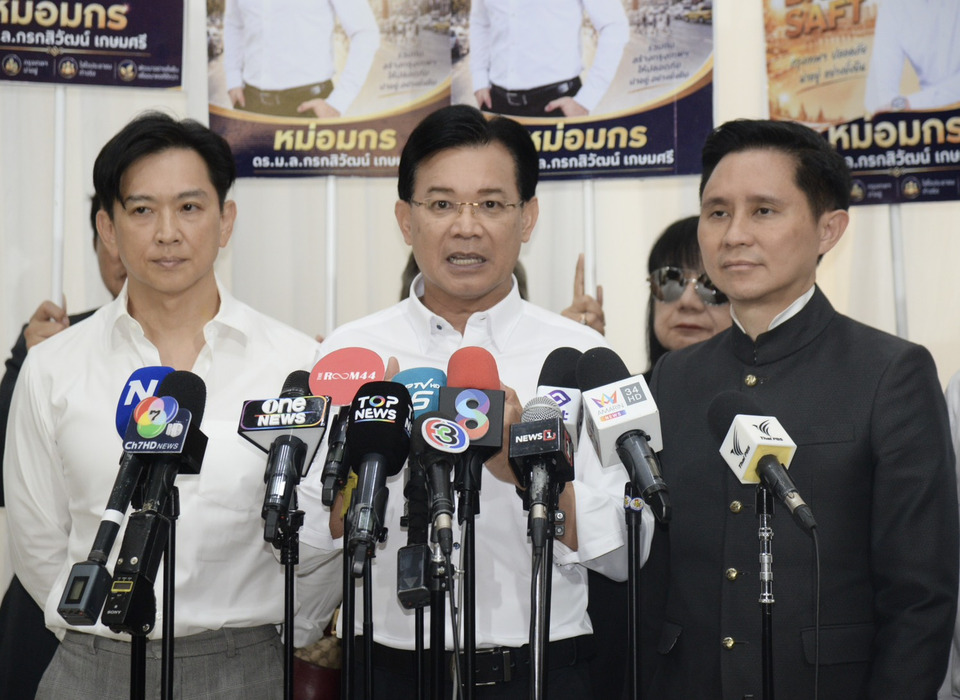 "หม่อมกร" รับคุย "ลุงป้อม" แล้ว ลงผู้ว่าฯกทม.ในนามอิสระ พร้อมทำงานร่วมทุกสี ไร้รอยต่อ