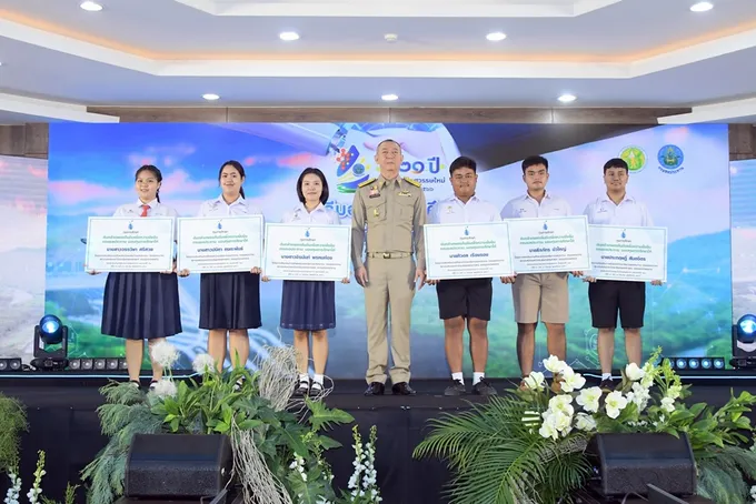 กรมชลฯ มอบทุน “ต้นกล้าเกษตรคืนถิ่นเพื่อความยั่งยืน” ต่อยอดลูกหลานเกษตรกร พัฒนางานด้านชลประทาน 