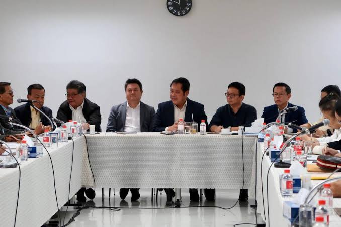 พรรคร่วมฝ่ายค้านออกแถลงการณ์ 3 ข้อหารบ.ล้มเหลวทุกด้าน จ่อยื่นป.ป.ช.ฟัน"บิ๊กตู่"ขัดรธน.ม.33-กม.อาญาม.157 