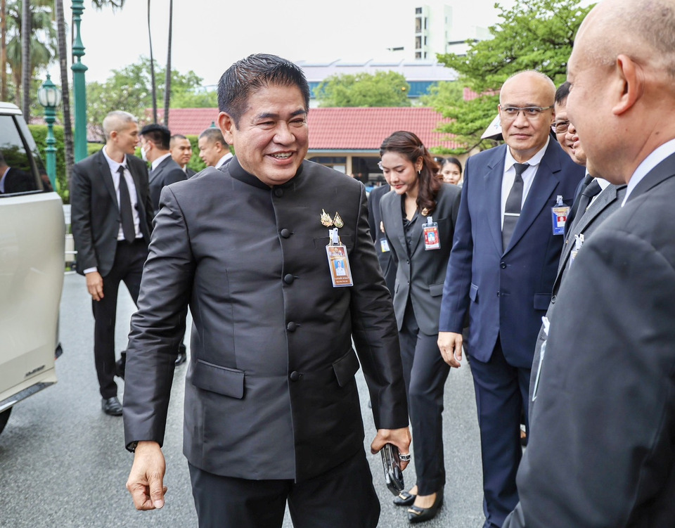 “ธรรมนัส” ปัดตอบปมโควตากองสลากฯ ยัน 5 เสือถูกทำลายตั้งแต่รัฐประหารปี 57 ปูดมีแชทคนแฉ แต่ไม่อยากทำร้ายอนาคต 