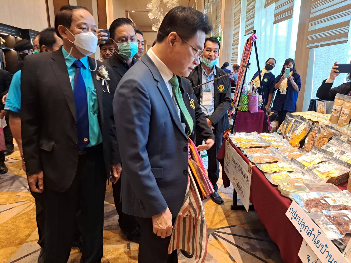 “จุรินทร์” มอบนโยบายอนุกรรมการกองทุนฟื้นฟูฯ ทั่วประเทศ เดินหน้าสนับสนุนภารกิจ กฟก. เพื่อแก้ปัญหาให้เกษตรกร 