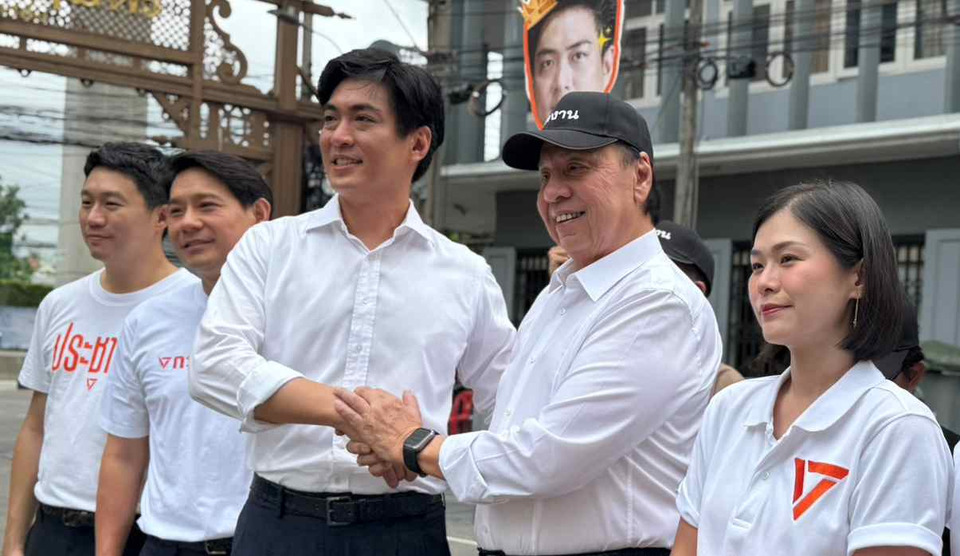ศึกเลือกตั้ง กทม.เดือด! “ดร.โจ–ผู้ว่าฯ โจ” ควงทีม ปชน.ลงช่วยหาเสียง 
