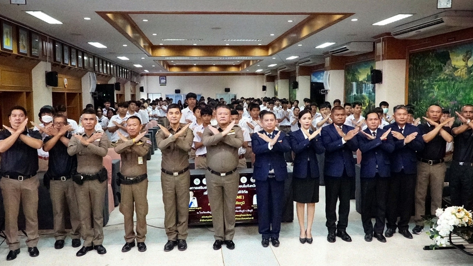 ชัยภูมินำร่อง “ติดอาวุธดิจิทัล” ส่งครูตำรวจ 200 นาย ป้องกันภัยไซเบอร์ให้เยาวชน 30,000 คน