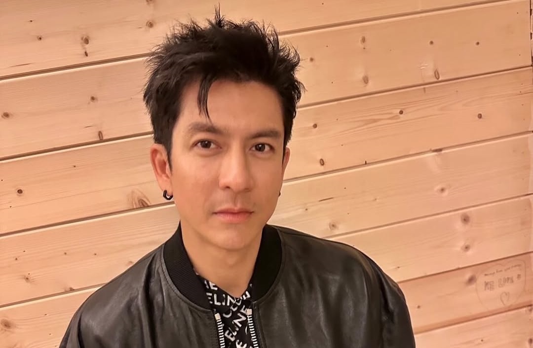 หล่อสวยพิมพ์เดียวกัน! “ติ๊ก เจษฎาภรณ์” โพสต์ภาพ คุณพ่อ-คุณแม่วัยรุ่น แฟนคลับแห่ชม DNA ดีไม่มีตก