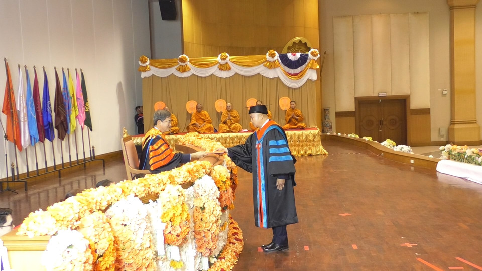 ม.วงษ์ชวลิตกุล มอบดุษฎีฯกิตติมศักดิ์ “แม่ทัพกุ้ง” เชิดชูคุณูปการต่อชาติ