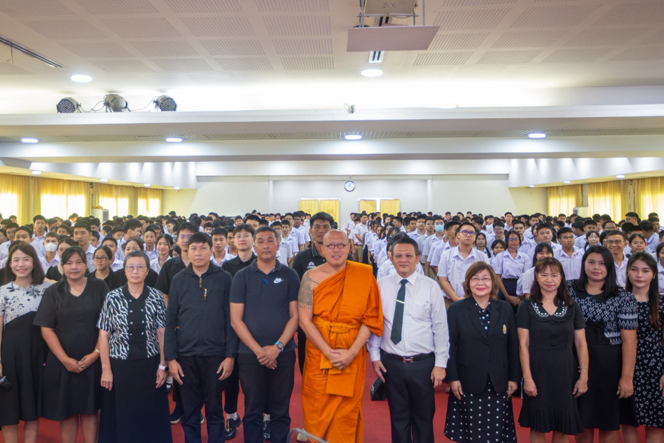 โรงเรียนพระปฐมวิทยาลัย เปิดเทอมเปิดธรรม นิมนต์ “หลวงพี่น้ำฝน” ชวนเยาวชนคิด-วิเคราะห์-แยกแยะ 