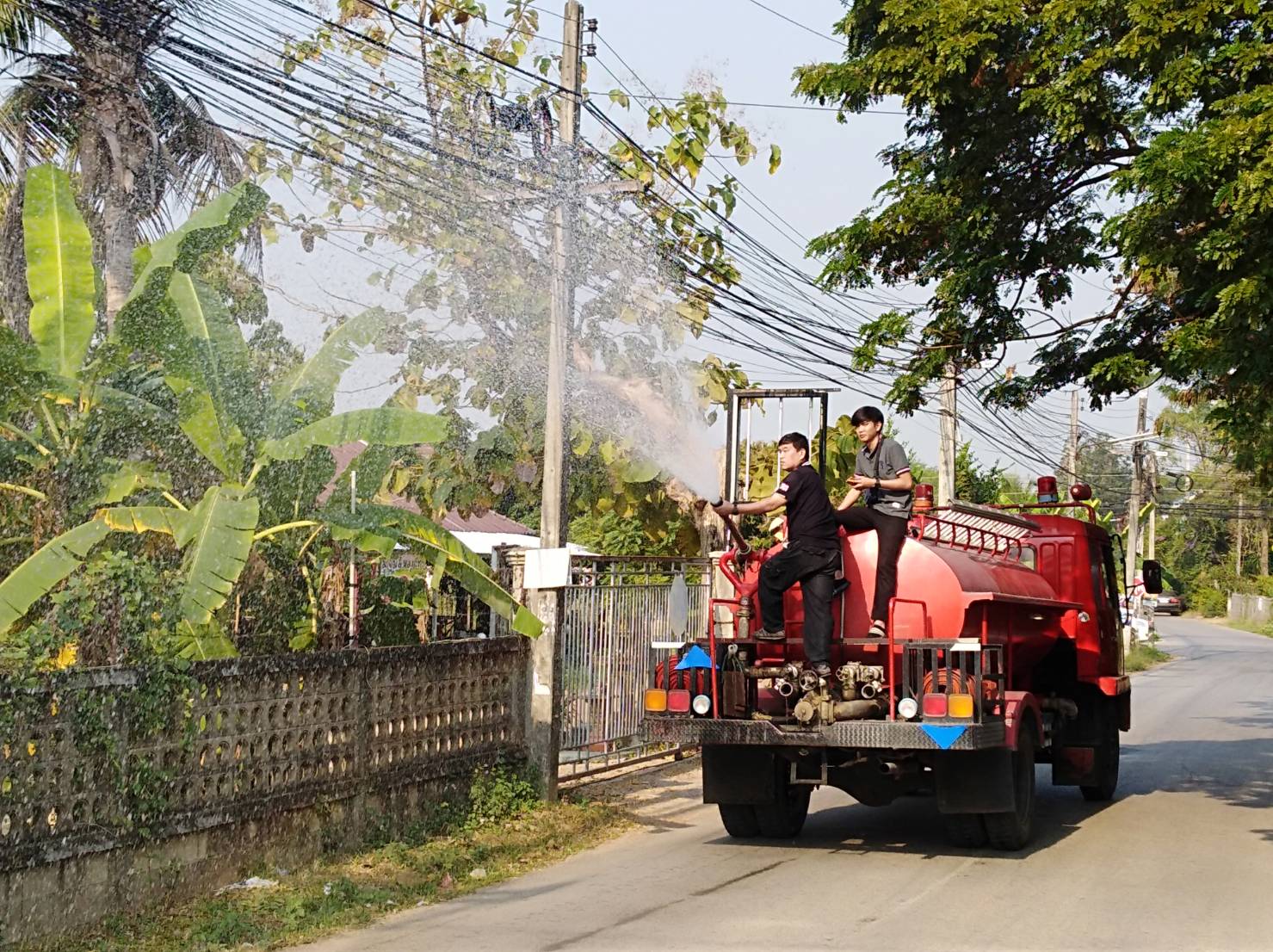 กรมแพทย์ทหารบก ออกให้คำแนะนำ ดูแลปชช. รับมือสถานการณ์ฝุ่นละออง ทภ.3 เร่งรณรงค์ป้องกันไฟป่าเต็มที่