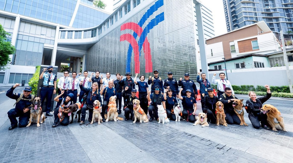 บีทีเอสเปิดสถานีต้อนรับทีม K9 USAR Thailand ฝึกซ้อมเคลื่อนย้ายกำลังพลผ่านระบบรถไฟฟ้า