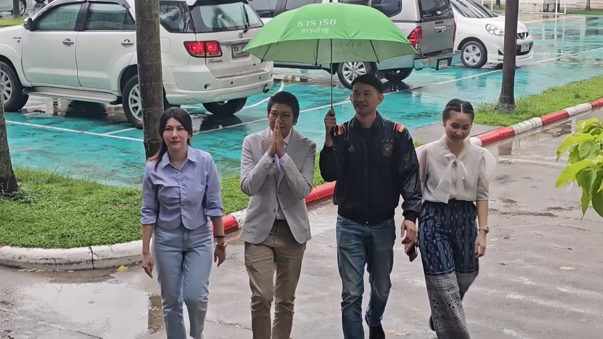 เปิดหีบเลือกตั้งชิงนายกอบจ.นครศรีธรรมราช ท่ามกลางสายฝน ลือสะพัดทั้งจังหวัดถูกปูพรม 200 บาทต่อหัว