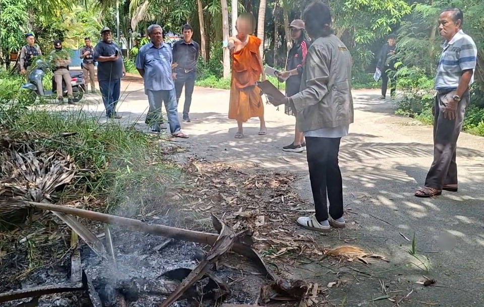 เดือดกลางวัด! ปมสุนัขตายปริศนา องค์กรสัตว์โต้พระ หลังพบจุดเผาซาก 