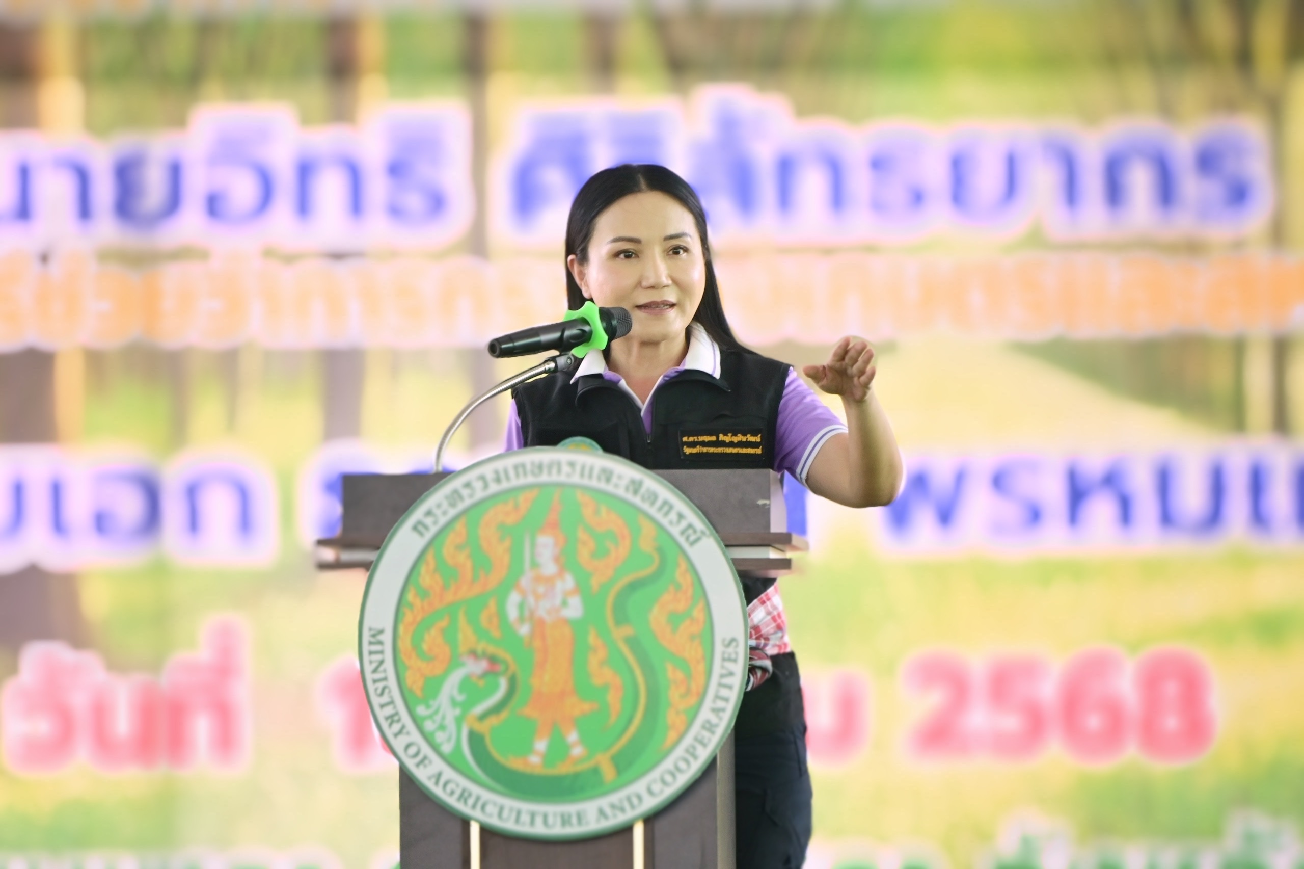 “รมว.นฤมล”นำ กระทรวงเกษตรฯ พบชาวสวนยาง จ.บึงกาฬ เร่งแก้ปัญหาโรคใบร่วง