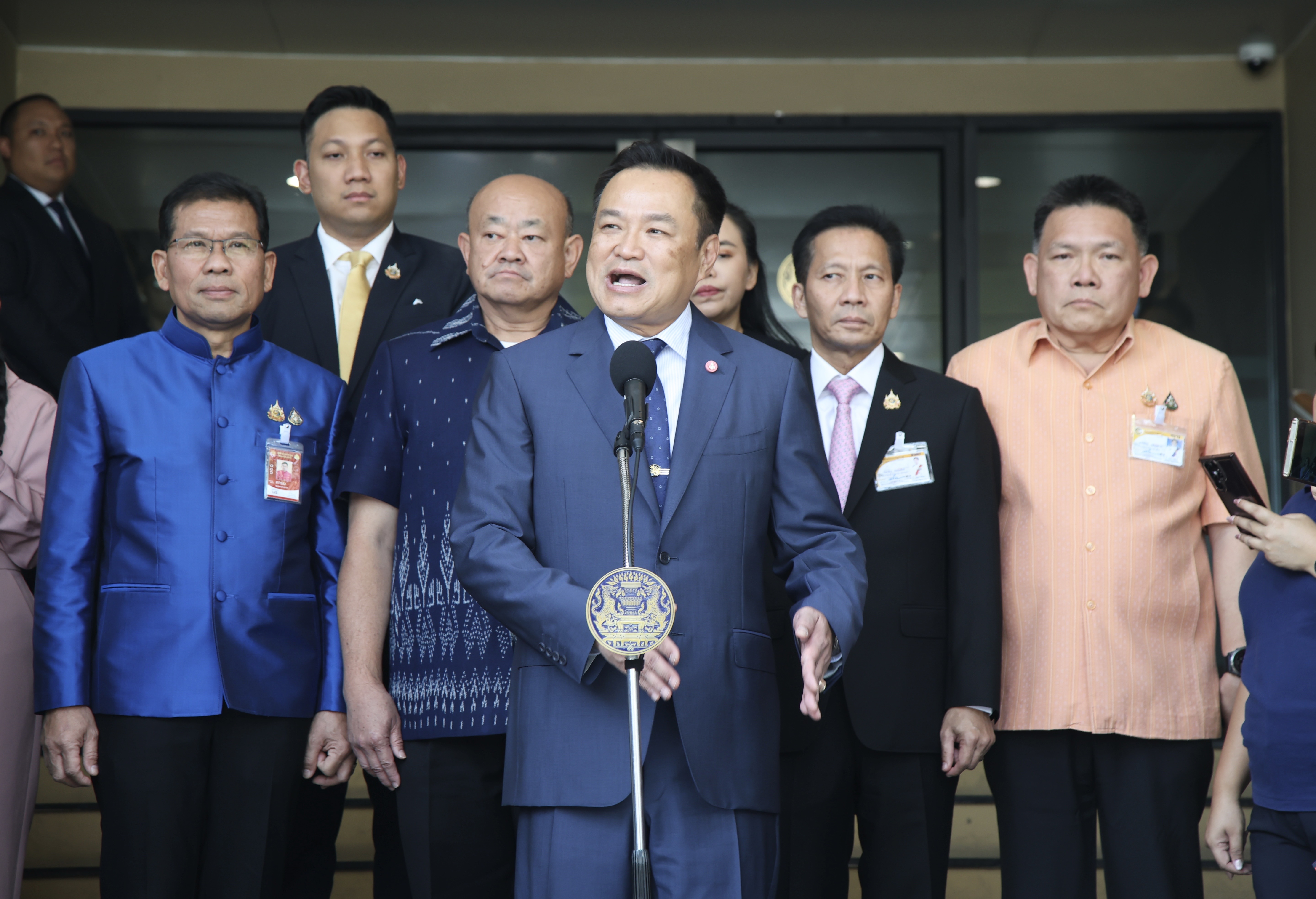 "มท.1" กำชับผู้ว่าฯทั่วประเทศประสานงาน ตร.ดูแลความปลอดภัยช่วงงานลอยกระทง 