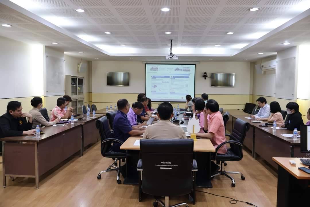 นพ.สสจ.กาญจนบุรี พร้อม รองนพ.สสจ.-หน.กลุ่มงาน ร่วมรับฟังนโยบายและข้อสั่งการกระทรวงสาธารณสุข ในการประชุม TMM