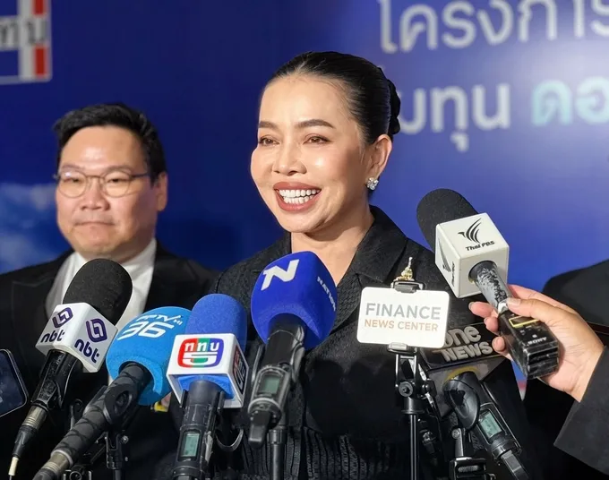 “สุขสมรวย” นำกองทุนหมู่บ้านฯ พร้อมกรมการปกครอง ลุย “ไทยช่วยไทย เพิ่มทุน ดอกเบี้ยคนละครึ่ง” ผ่านกำนัน-ผู้ใหญ่บ้าน ทั่วปท.