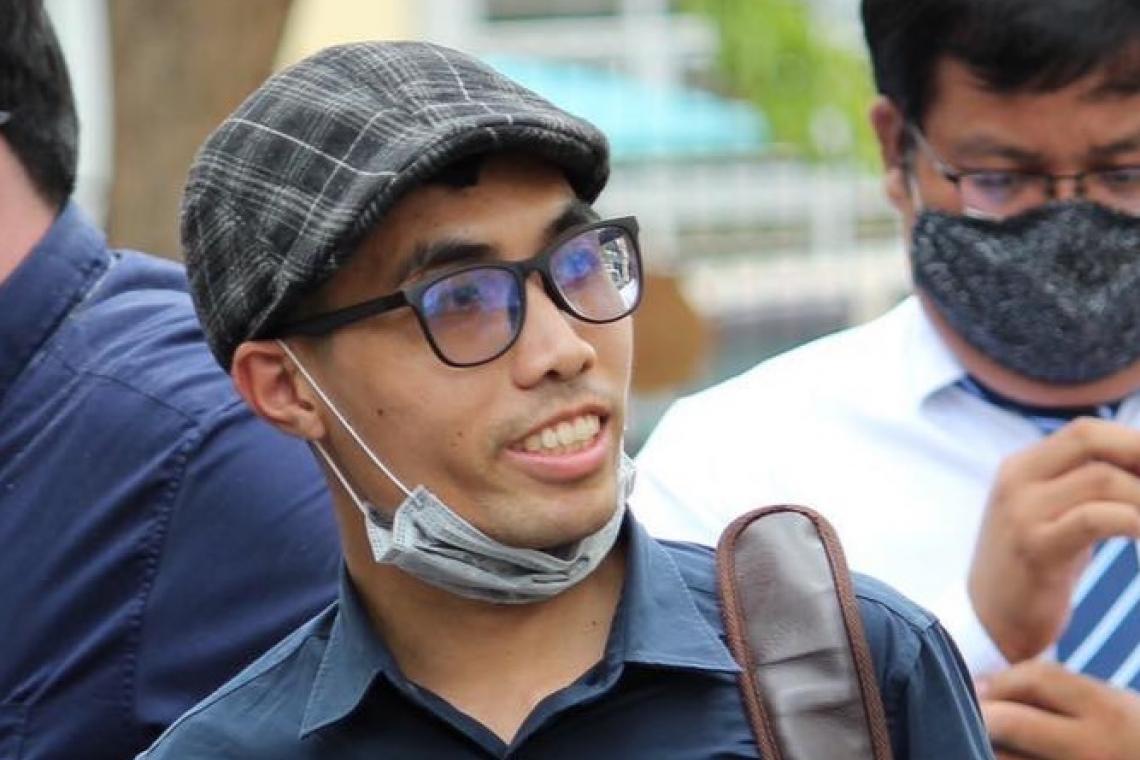 ตร.คุมตัว'โตโต้'เข้าโรงพักเพื่อนกางเต็นท์นอนรอให้กำลังใจ