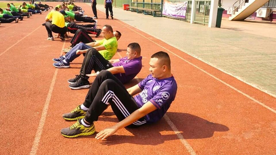 ผกก.สภ.เมืองอุตรดิตถ์  ห่วงใยสุขภาพลูกน้องนำข้าราชการตำรวจในสังกัด ทดสอบสมรรถภาพ