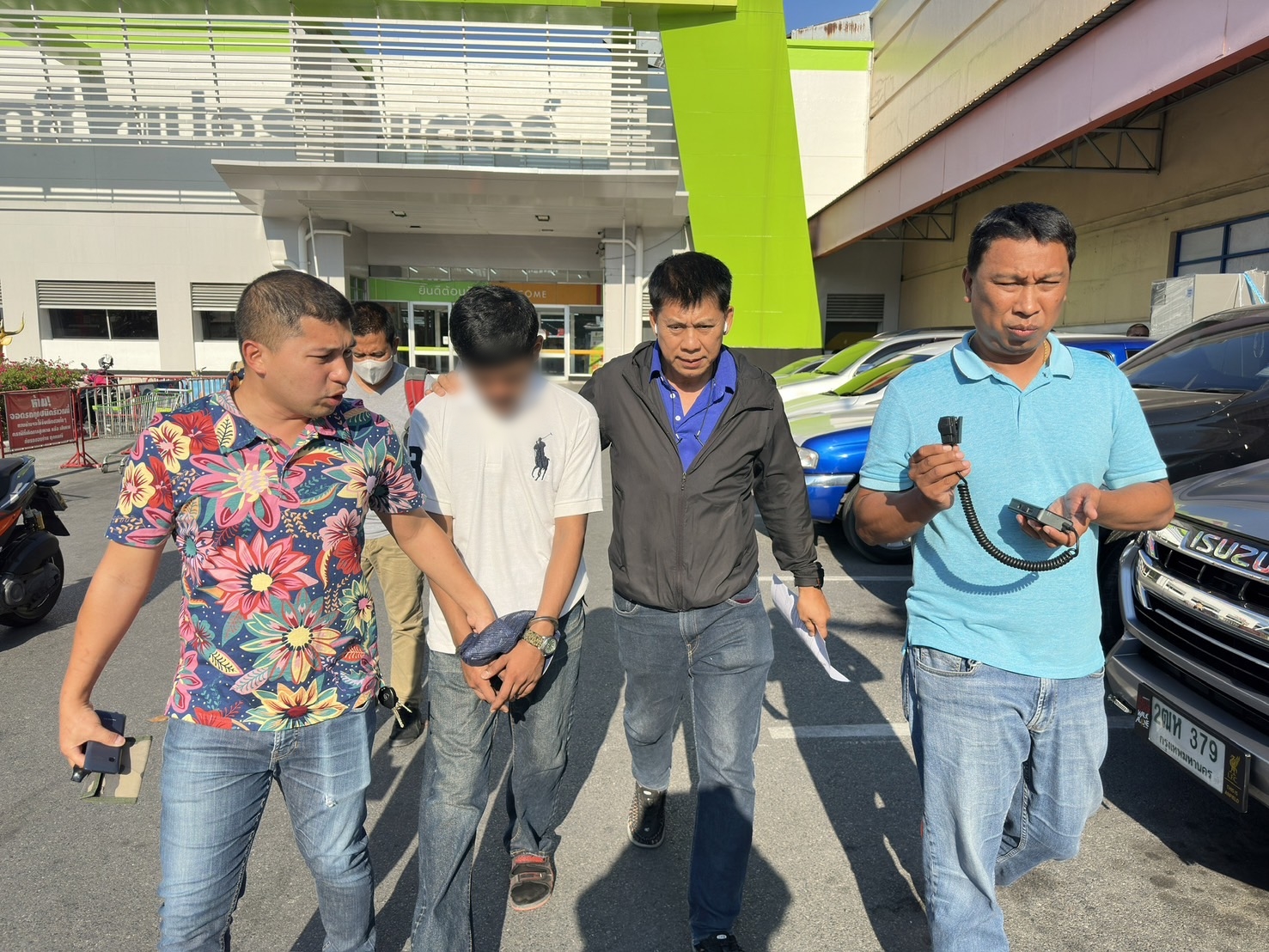 ตร.ชัยพฤกษ์ วางแผนเนียนรวบโจ๋ตีนแมวมืออาชีพ ย่องตระเวนลักทรัพย์ หลายหมู่บ้านมูลค่ากว่า 1.1 ล้าน