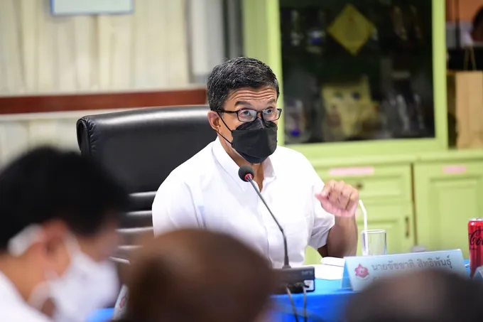 "ชัชชาติ" สัญจร หนองแขม กำชับแก้ปัญหา 6 เรื่อง "น้ำท่วม-ลอกคลอง-จุดเสี่ยง-ฝุ่นพิษ" ชมเขตกระตือรือร้นแก้ปัญหาให้ปชช.