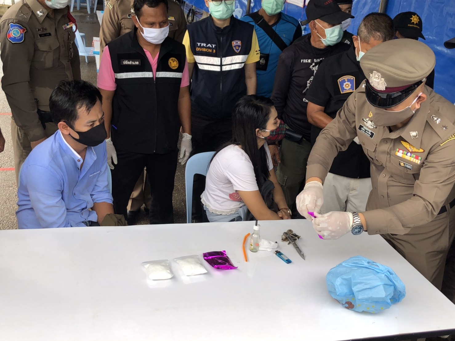 หนุ่มสาวชาวตราดลอบขนยาเสพติดในช่วงโควิด 19