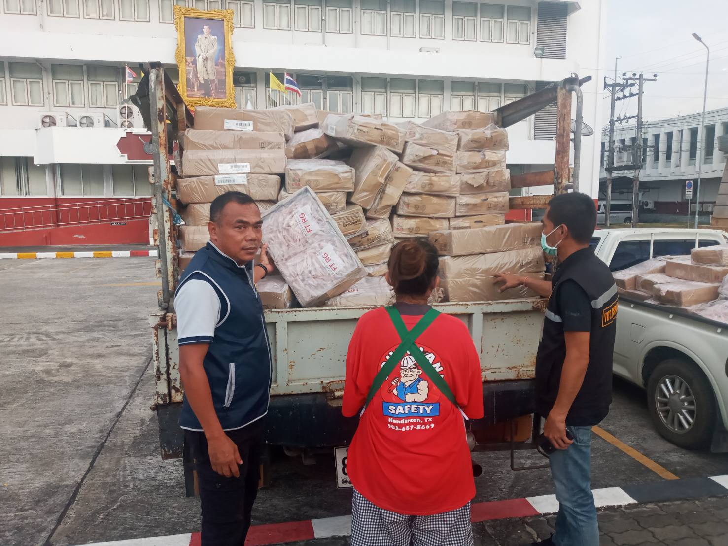 บก.ปคบ. ร่วมด่านกักกันสัตว์สงขลา จับกุมลักลอบนำเข้าตีนไก่เถื่อน สกัดโรคระบาดสัตว์จากต่างประเทศ