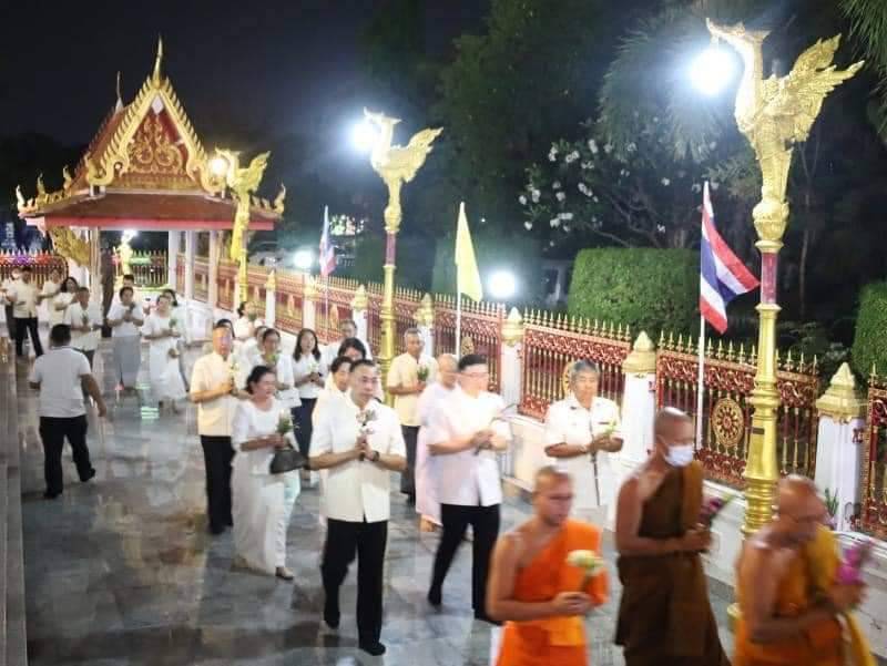 ชาวยโสธรร่วมทำบุญทอดผ้าป่าสามัคคีและเวียนเทียนนมัสการพระธาตุพระอานนท์ ในงานเทศกาลประจำปี 67 