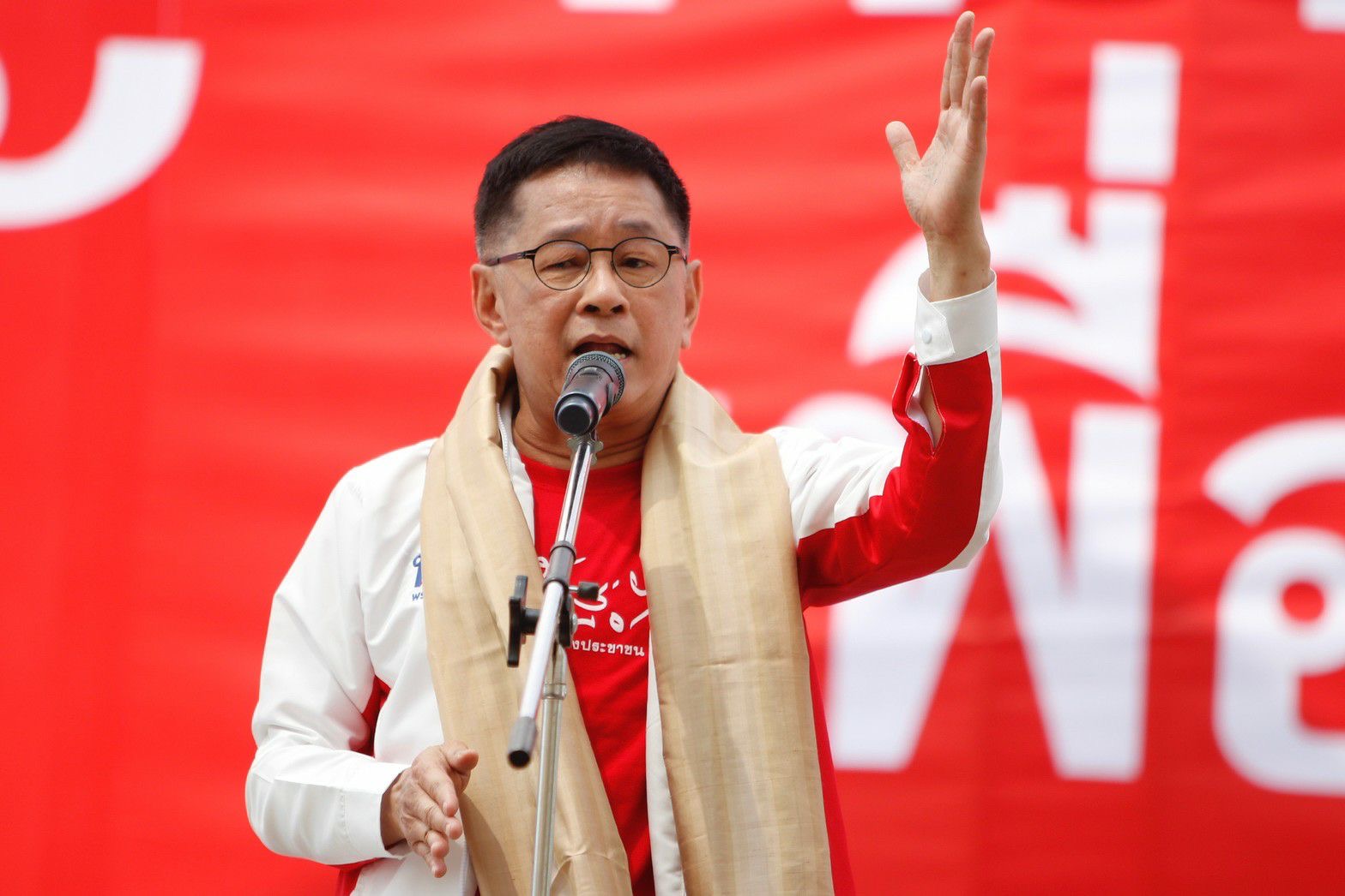 เลขาฯ เพื่อไทย ขอชาวโคราชาเลือก “แพทองธาร” นารีขี่ม้าขาวเป็นนายกฯ 