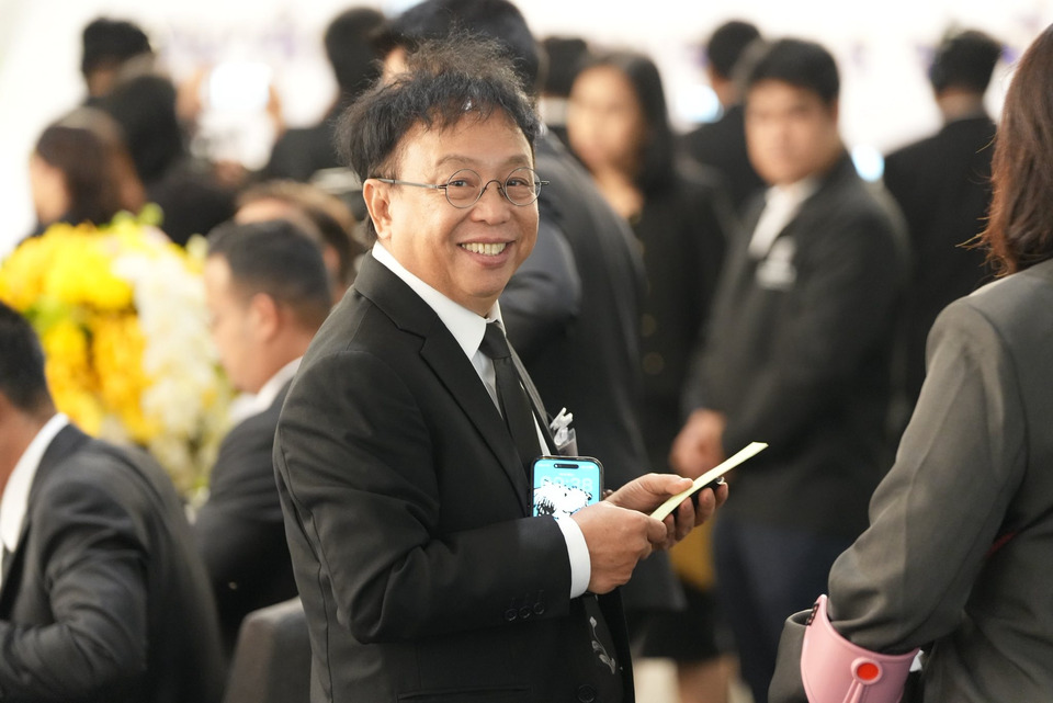 "ฝ่ายค้าน" ยื่นคำร้อง "ปธ.สภาฯ" พรุ่งนี้ ชี้ "พรก.กู้เงิน4แสนล้าน" ส่อขัดรธน. ลุ้น "ศาลรัฐธรรมนูญ" รับ-ไม่รับ