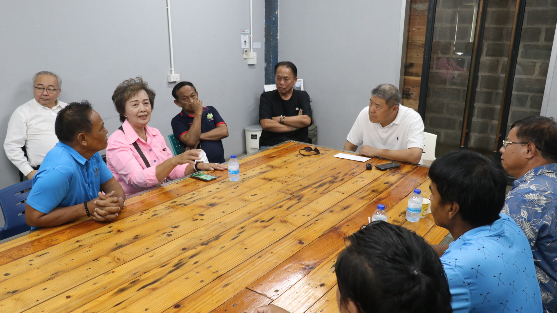 ชาวโคราชร้องขอ"สุรวุฒิ เชิดชัย"คัมแบ็กแกนนำเผยเขตเทศบาลไม่ได้รับการดูแลพัฒนาเท่าที่ควร