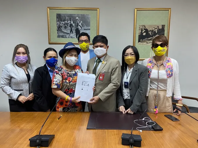 แรมโบ้อีสานมอบอำนาจให้แอดมินเจน เพจภาคีประชาชนปกป้องสถาบันฯ จัดการเกรียนคีบอร์ดที่ร่วมบลูลี่และข่มขู่ทำร้ายร่างกาย
