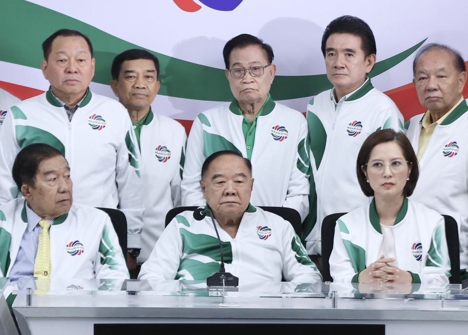 ”พลังประชารัฐ“ เปิดที่ทำการพรรคใหม่ย่านบางโพ ตั้งเป้ากวาด 50-60 ที่นั่ง เปิดตัว80 ผู้สมัคร ยัน “บิ๊กป้อม” แคนดิเดตนายกฯ