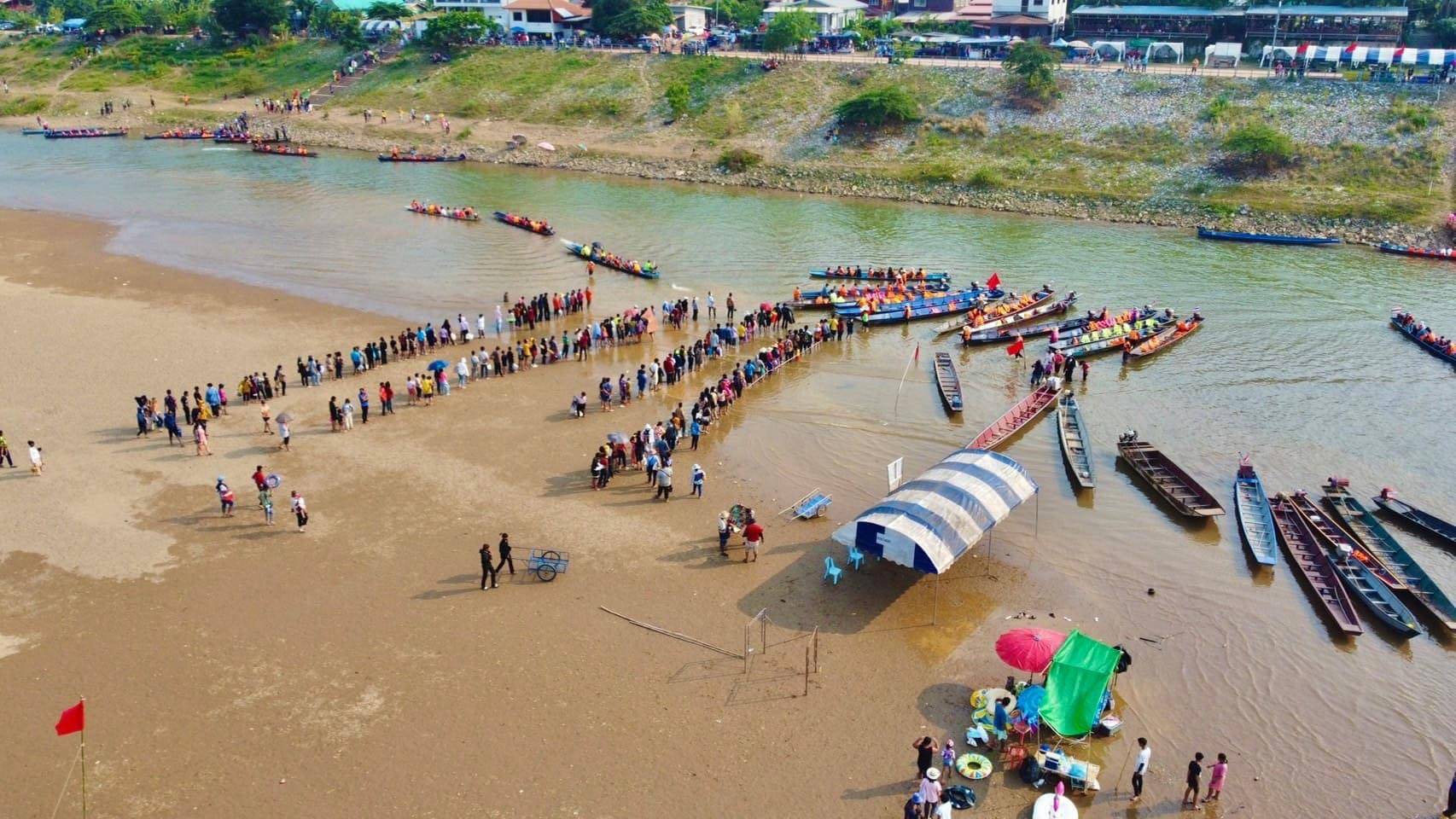 อบต.โพนสาส่งเสริมหาดท่ามะเฟืองกลางน้ำโขงเป็นแหล่งท่องเที่ยวสำคัญของหนองคาย