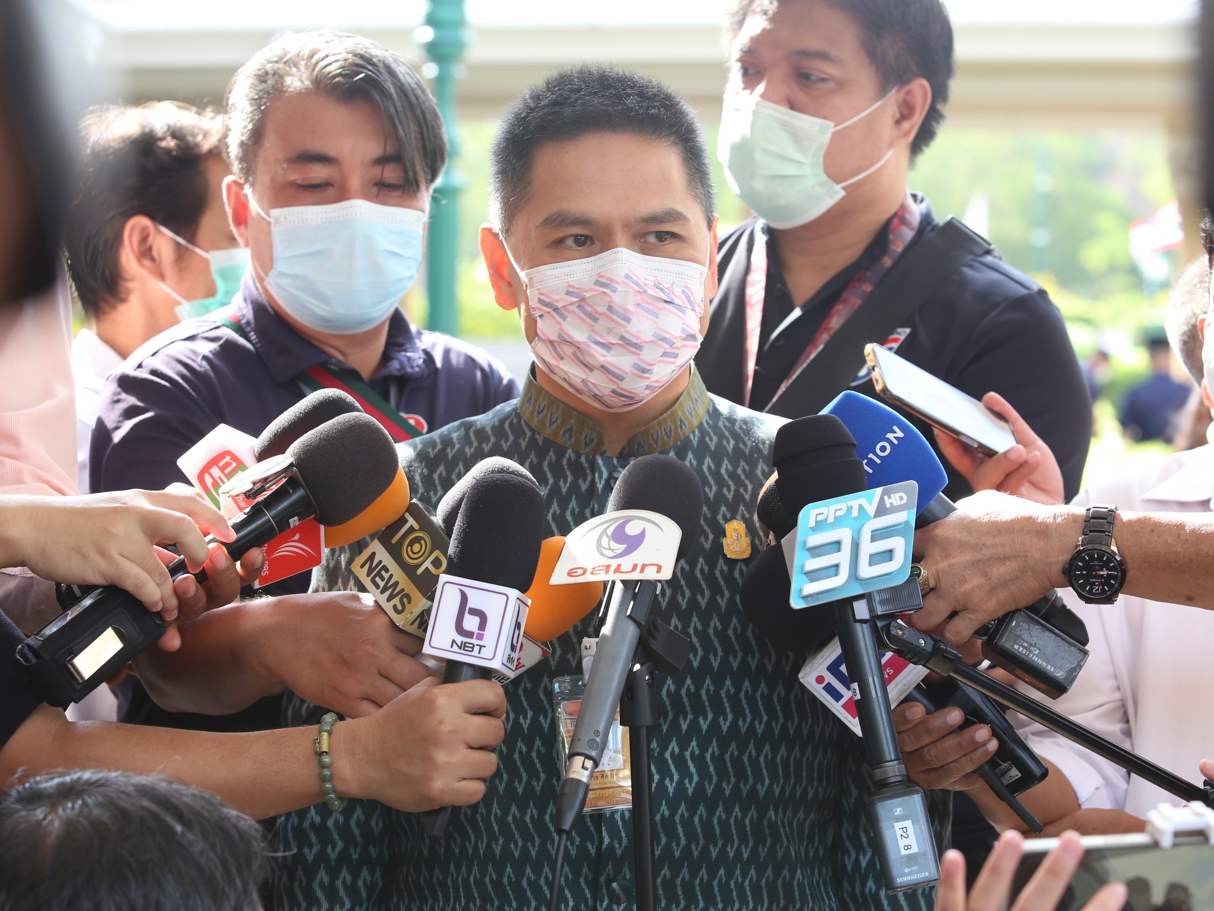 "วราวุธ" ขอเป็นลูกนายกฯก็ใหญ่พอแล้ว สามารถโกรธพ่อได้ ยังไม่คิดเป็นนายกฯ