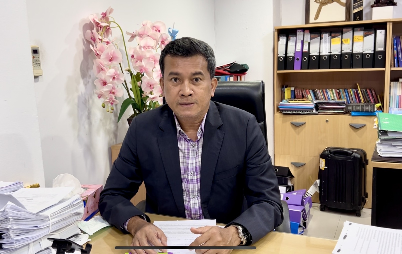 “เชาว์” ตอก “ป.ป.ช.-อัยการ” สรุปสำนวนช้าส่งฟ้อง “อิทธิพล” หนีก่อนมอบตัว สะท้อนความเหลื่อมล้ำกฎหมาย บี้ “นายกฯ” ตั้งกก.อิสระหาคนรับผิด