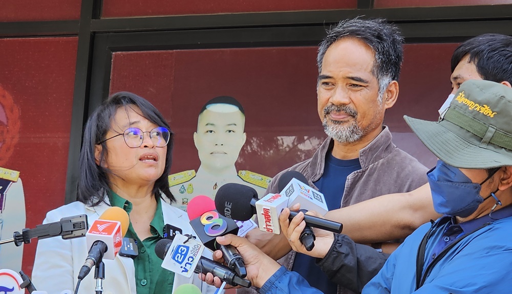 "แยม ฐปนีย์" ควง "จตุรงค์" ให้ปากคำปมเสนอข่าวหุ้น ITV ลั่นไม่อยากให้ตกเป็นเครื่องมือการเมือง