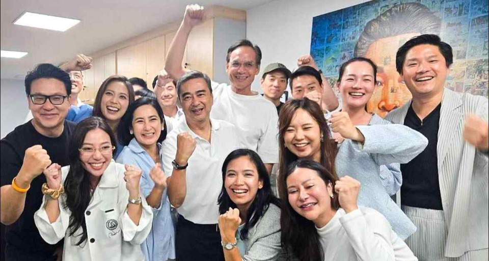 “กรณ์” ขอบคุณทุกคะแนนเสียง ลั่นเป็นจุดเริ่มต้นพรรคประชาธิปัตย์ เดินหน้าฟื้นเศรษฐกิจ-ตรวจสอบทุจริต