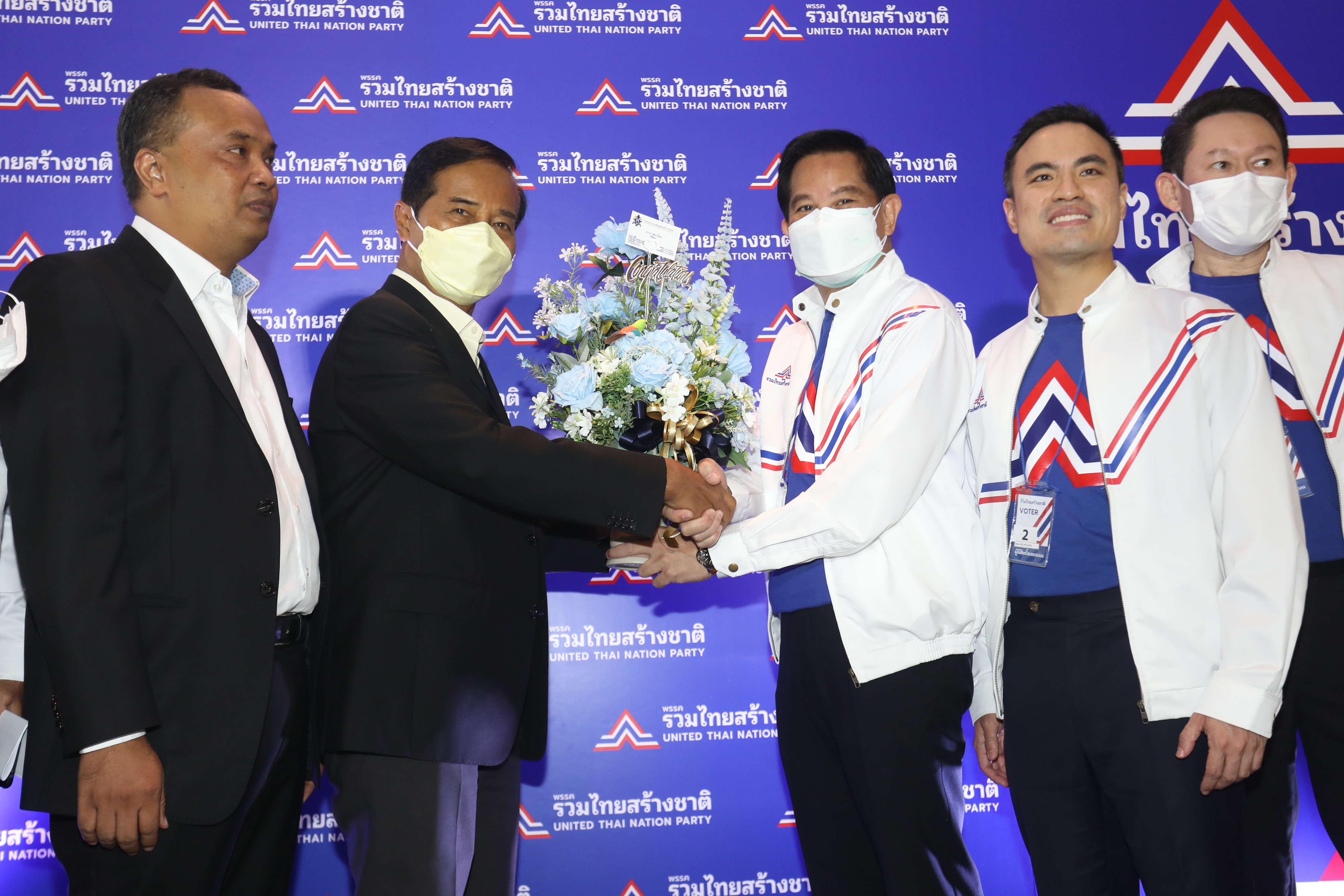 "ถาวร " แสดงความยินดี "พีระพันธุ์" แย้มโอกาส  "ไทยภักดี" ร่วมมือ "รวมไทยสร้างชาติ" เกิดขึ้นได้เสมอ  ไม่ถูกใจ "บิ๊กตู่" ผลงานปฏิรูปประเทศ ไม่เป็นตามหวัง 