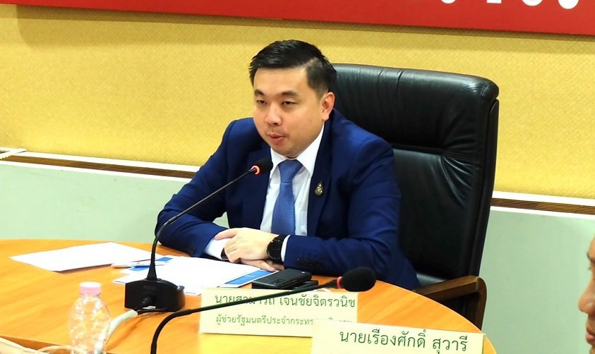 "สามารถ" ฟาดปมแชตหลุด มั่นใจอธิบดีกรมปกครองไม่ได้สั่งช่วย "น้ำเงิน" ลั่นถ้าช่วยจริงเขตนั้นต้องชนะ ไม่ใช่ "แพ้ส้ม" ยับ!