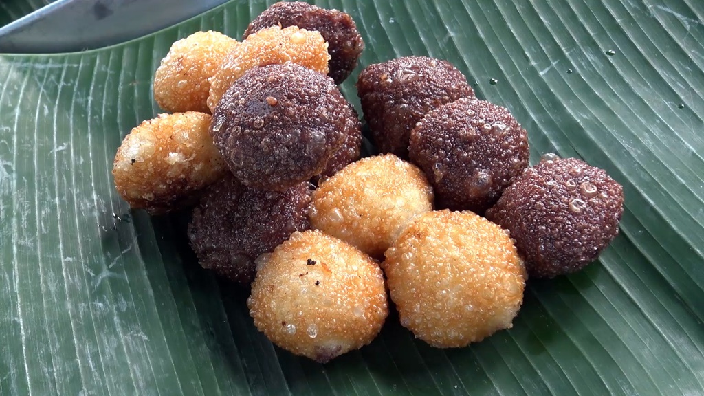 "ขนมมด" สูตรโบราณ หนึ่งเดียวในเมืองสงขลาที่เหลืออยู่